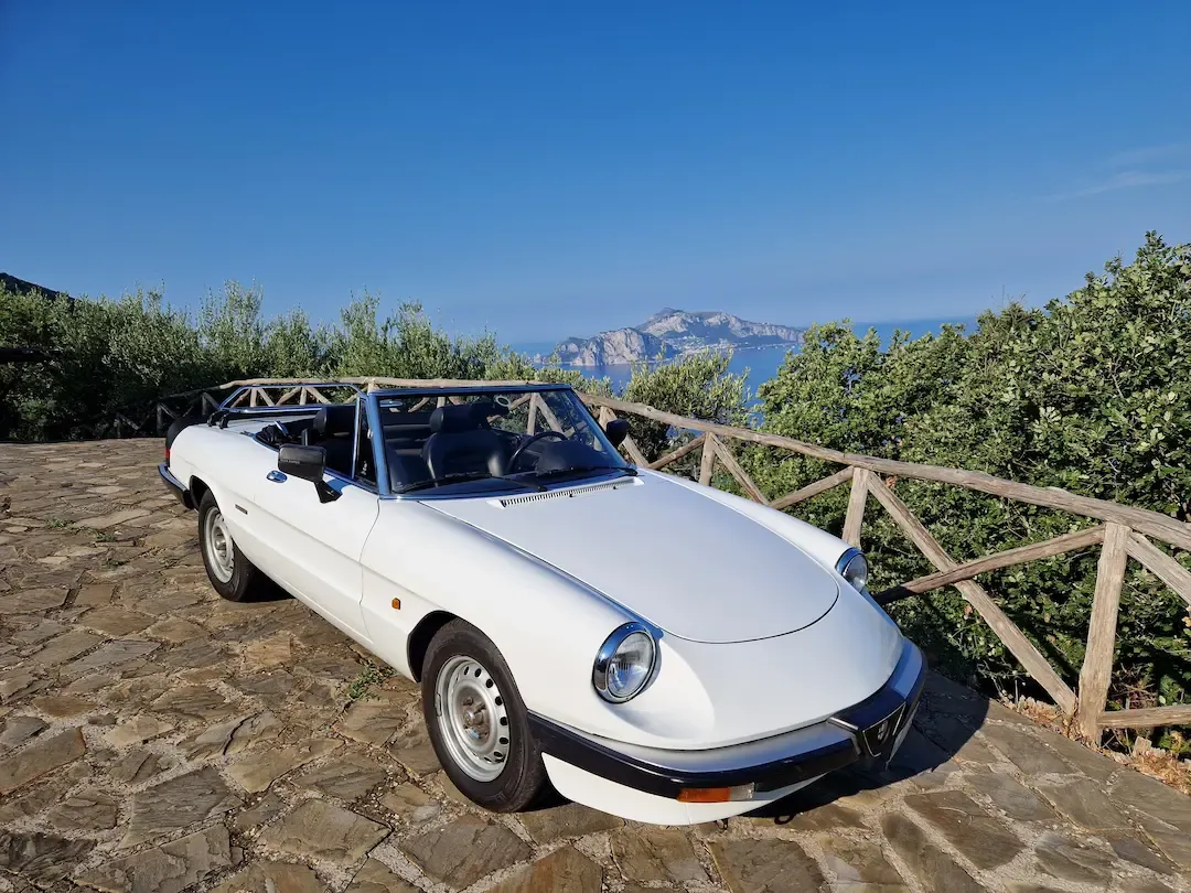 Alfa Romeo Spider Series III — White, vintage car for hire in Sorrento